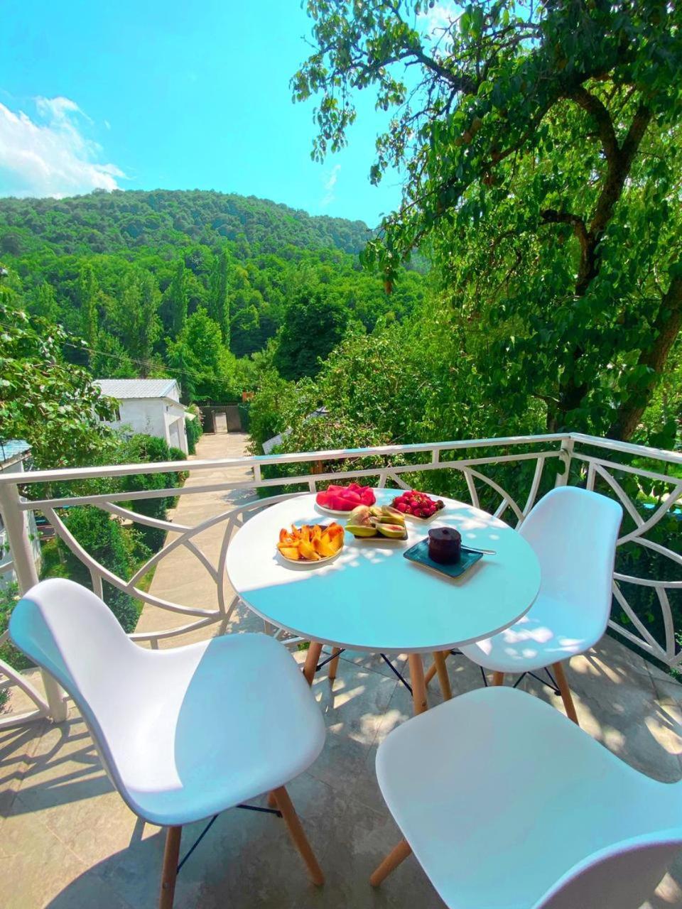 Green Garden B&B Dilijan Exteriör bild